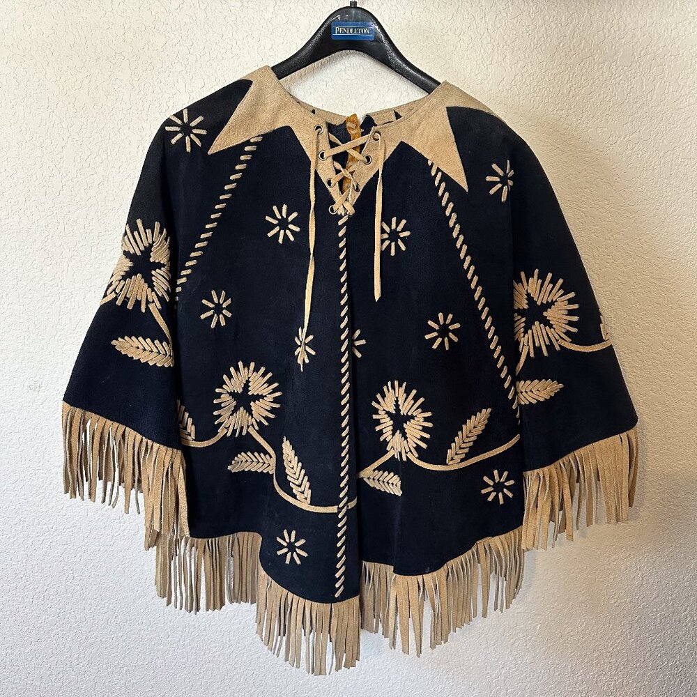Vintage 1960s Two-Toned Suede Fringe Poncho with Wheat and Star Design Womens OS
